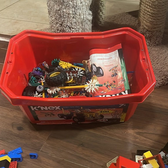 VINTAGE LEGOS/not negotiable on price - Picture 5 of 13